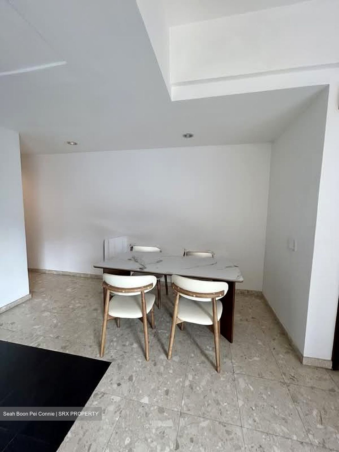 UE Square (D9), Apartment #555980831
